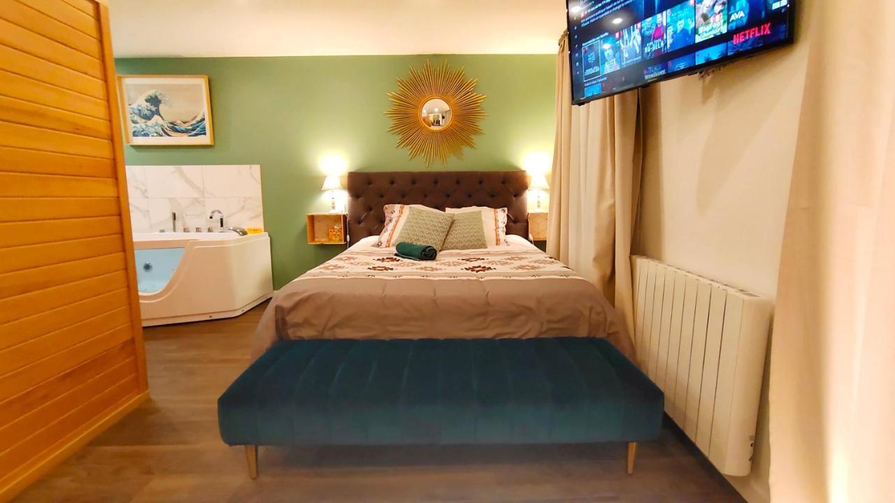 Votre Escale Jungle Sauna & Spa Ниор Екстериор снимка